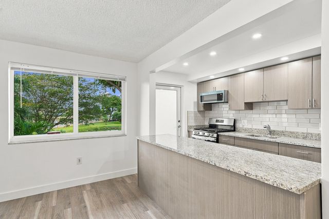 175 NE 203RD Terrace 24, Miami Gardens, FL 33179