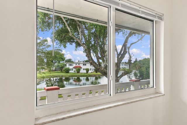 175 NE 203RD Terrace 24, Miami Gardens, FL 33179