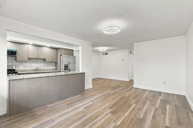 175 NE 203RD Terrace 24, Miami Gardens, FL 33179