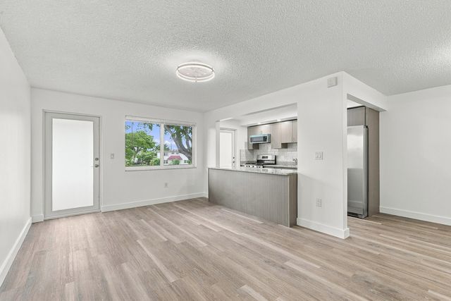175 NE 203RD Terrace 24, Miami Gardens, FL 33179