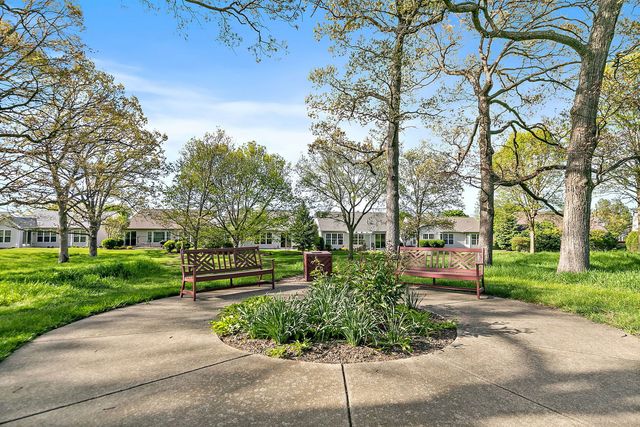 13761 Chestnut Lane, Huntley, IL 60142