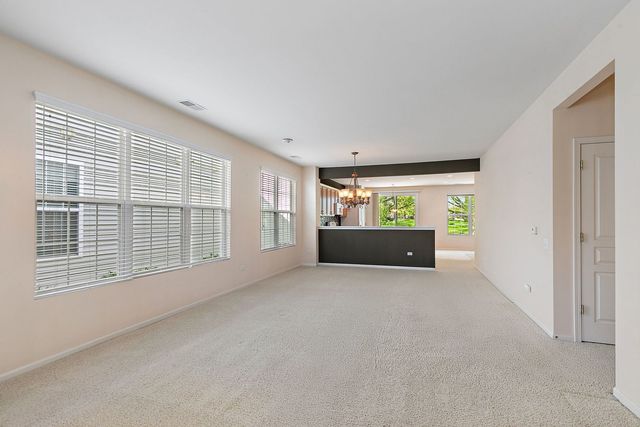 13761 Chestnut Lane, Huntley, IL 60142