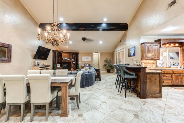 8 Tuscan Villas Circle, Lubbock, TX 79423