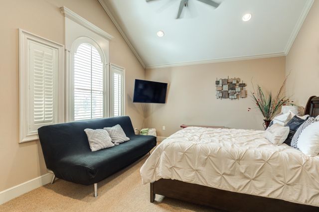 8 Tuscan Villas Circle, Lubbock, TX 79423