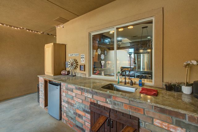 8 Tuscan Villas Circle, Lubbock, TX 79423