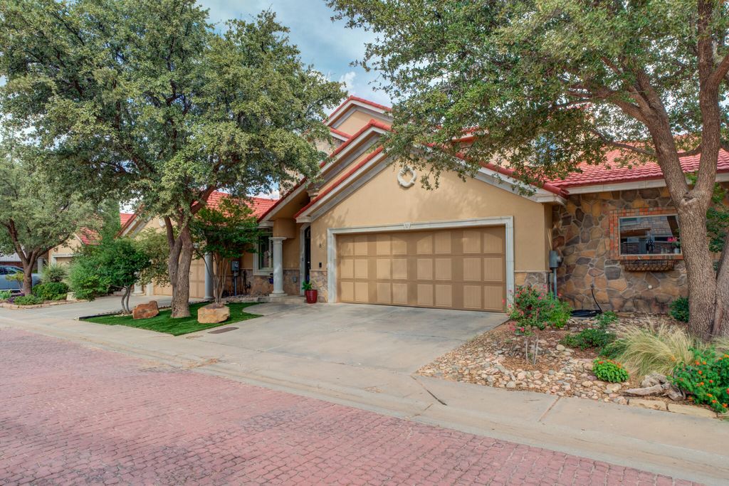 8 Tuscan Villas Circle, Lubbock, TX 79423