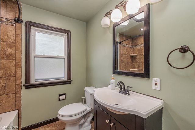 7371 Parma Park Boulevard, Parma, OH 44130