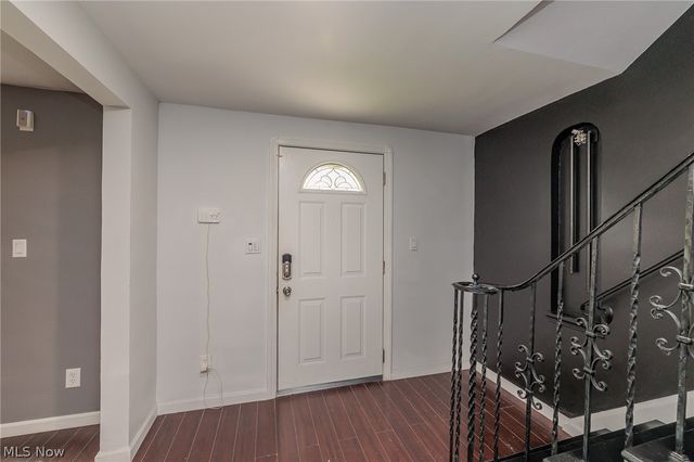 7371 Parma Park Boulevard, Parma, OH 44130