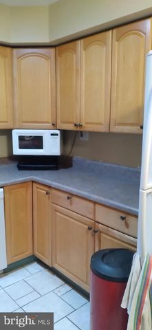 805 WINDING WAY, Westville, NJ 08093