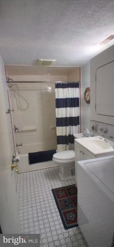 805 WINDING WAY, Westville, NJ 08093
