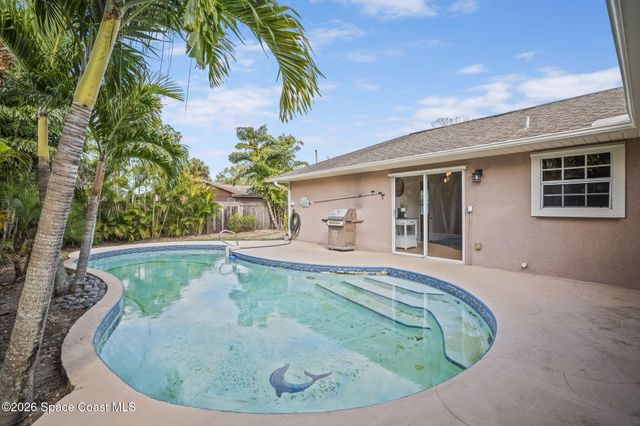 408 Crystalmist Road NW, Palm Bay, FL 32907