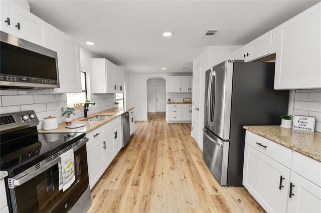 370 CAMERON STREET, Mulberry, FL 33860