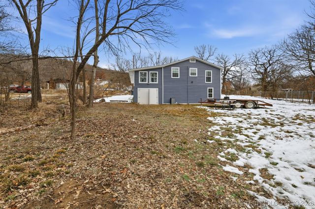 758 N Walnut Creek Drive, Sand Springs, OK 74063