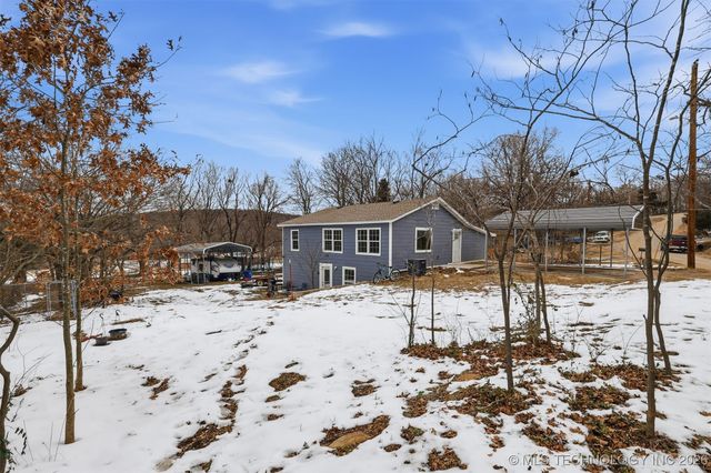 758 N Walnut Creek Drive, Sand Springs, OK 74063