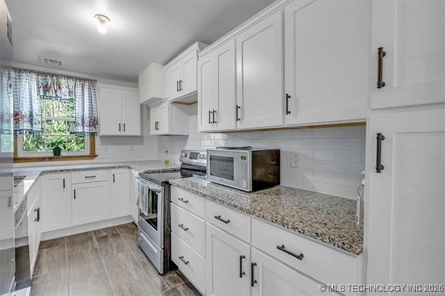 758 N Walnut Creek Drive, Sand Springs, OK 74063