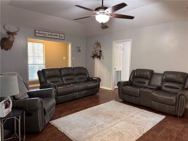 1815 Ranch House Drive, Semmes, AL 36575