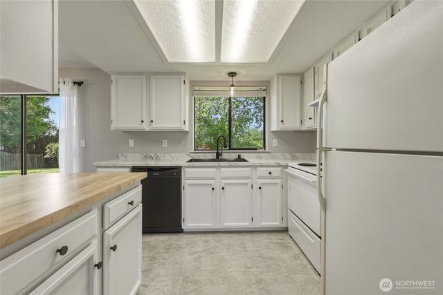9140 Shadberry Drive SE, Olympia, WA 98513