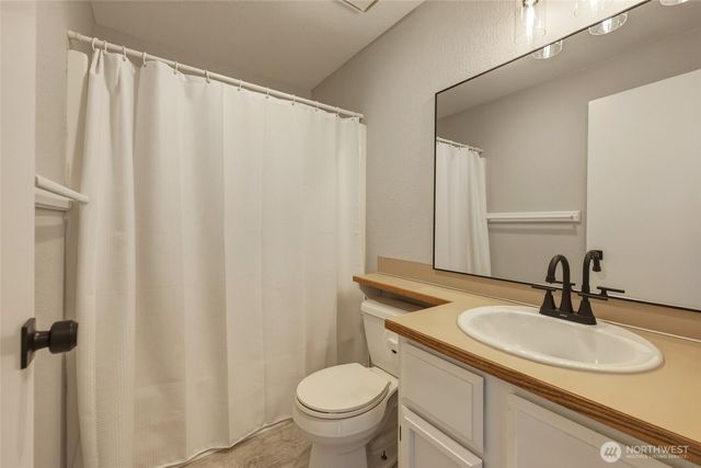 9140 Shadberry Drive SE, Olympia, WA 98513