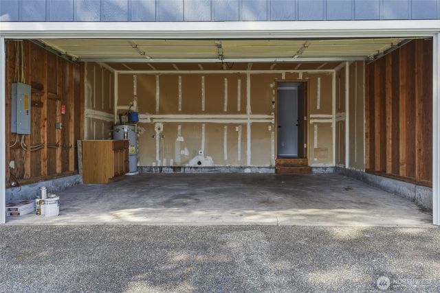 9140 Shadberry Drive SE, Olympia, WA 98513