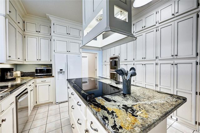13586 Bunker Hill Drive, Willis, TX 77318