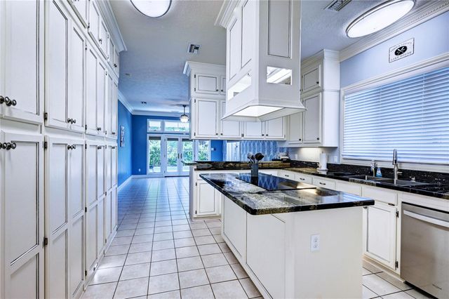 13586 Bunker Hill Drive, Willis, TX 77318