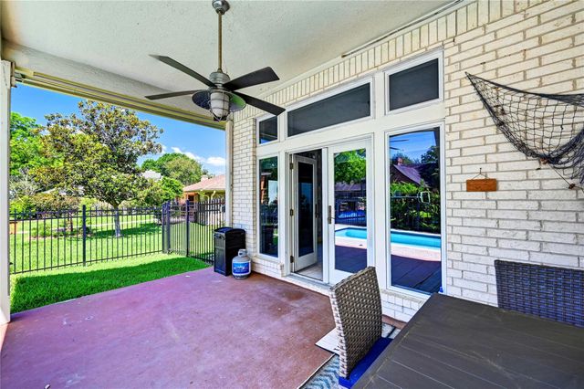 13586 Bunker Hill Drive, Willis, TX 77318
