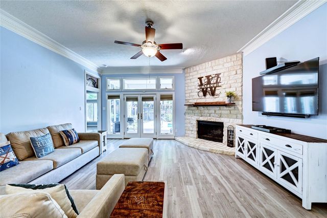 13586 Bunker Hill Drive, Willis, TX 77318