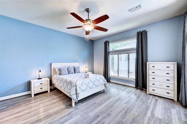 13586 Bunker Hill Drive, Willis, TX 77318