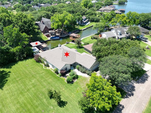 13586 Bunker Hill Drive, Willis, TX 77318