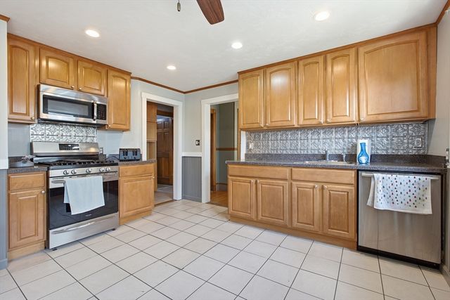 5 Franconia 2, Boston, MA 02122