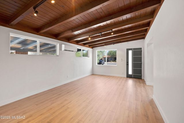 2730 E 10th Street, Tucson, AZ 85716