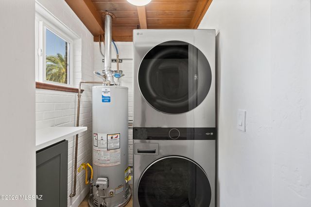 2730 E 10th Street, Tucson, AZ 85716