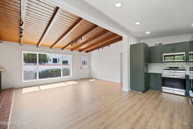 2730 E 10th Street, Tucson, AZ 85716