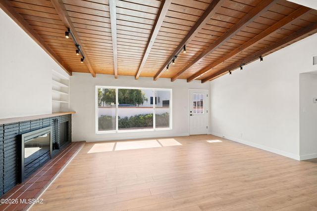 2730 E 10th Street, Tucson, AZ 85716