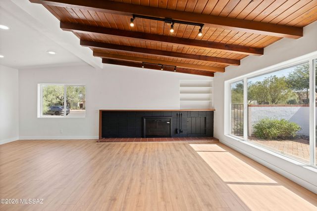2730 E 10th Street, Tucson, AZ 85716