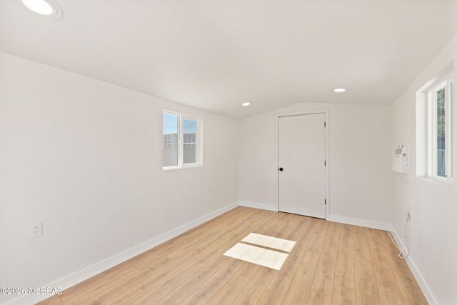 2730 E 10th Street, Tucson, AZ 85716