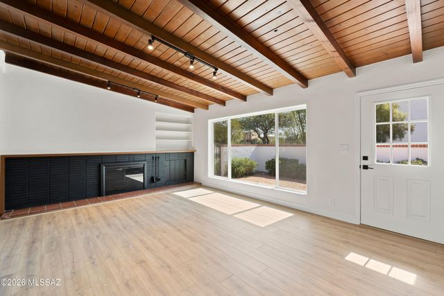 2730 E 10th Street, Tucson, AZ 85716