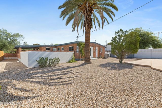 2730 E 10th Street, Tucson, AZ 85716