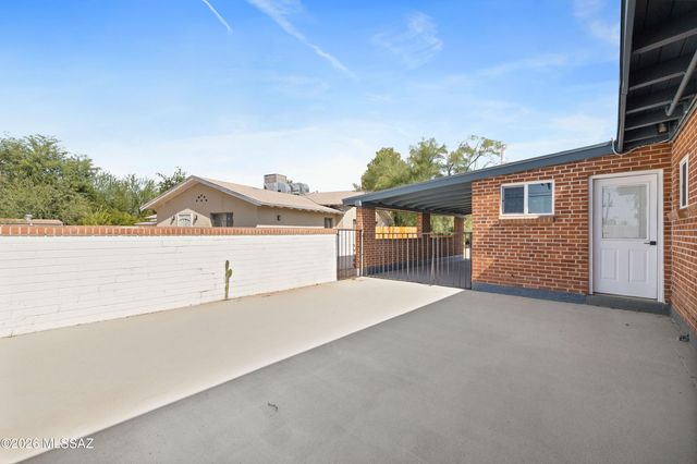 2730 E 10th Street, Tucson, AZ 85716