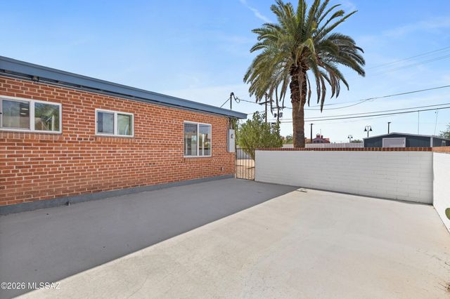 2730 E 10th Street, Tucson, AZ 85716