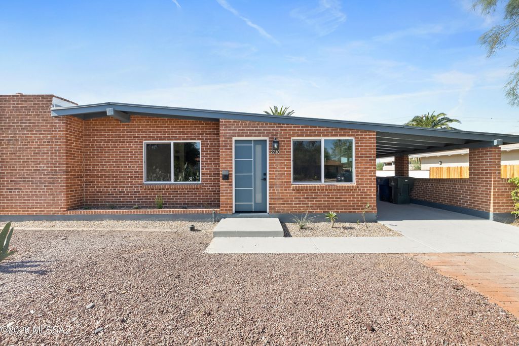 2730 E 10th Street, Tucson, AZ 85716