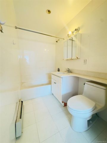 14228 37th Avenue 3D, Flushing, NY 11354