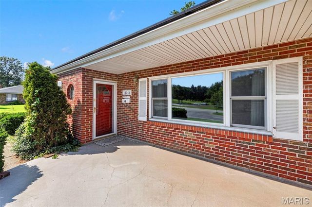 10251 Midland Boulevard, Overland, MO 63114