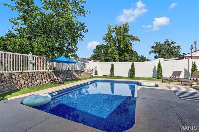 10251 Midland Boulevard, Overland, MO 63114