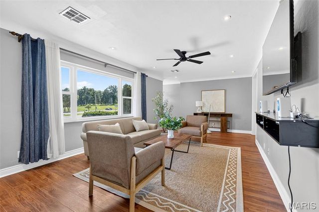 10251 Midland Boulevard, Overland, MO 63114