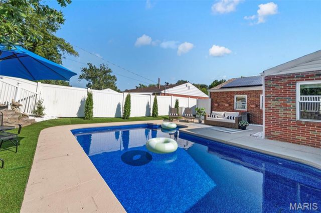 10251 Midland Boulevard, Overland, MO 63114