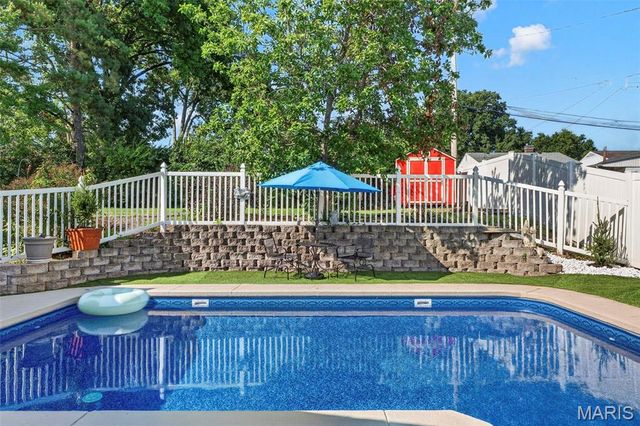 10251 Midland Boulevard, Overland, MO 63114