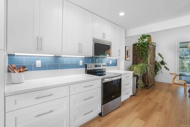 2349 Nicklaus Dr, Oceanside, CA 92056