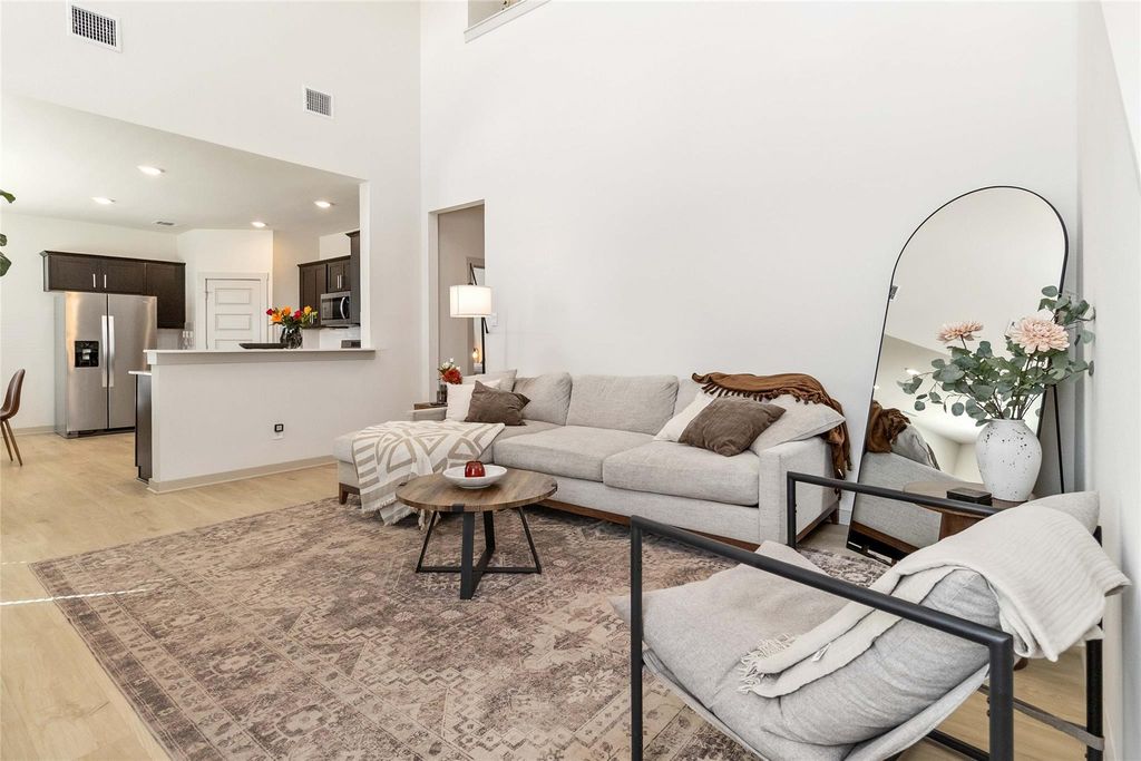 105 New Haven ST, San Marcos, TX 78666