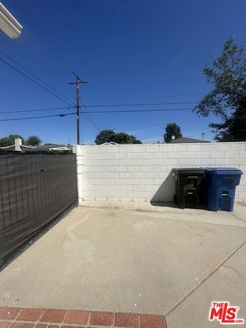 7359 Amestoy Avenue, Los Angeles, CA 91406